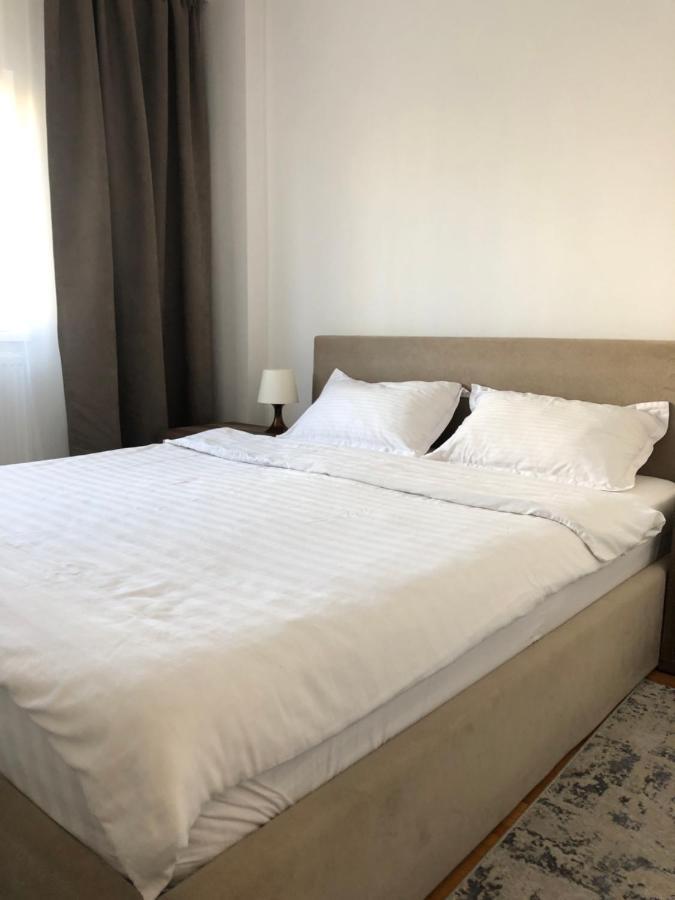 Adrian Home, Central بلوييست المظهر الخارجي الصورة